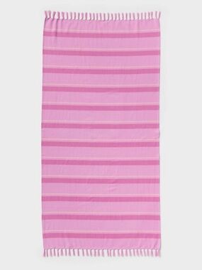 Oversized lightweight beach towel pink striped fringe Room Essentials 36x72